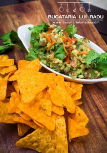 guacamole mexican chips