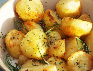 cartofi auriti cu rozmarin reteta culinara